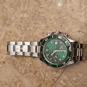 Mens silver and green brand new notionr watch